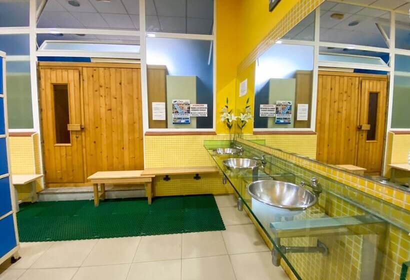 Hostel Gym Canovas Nerja