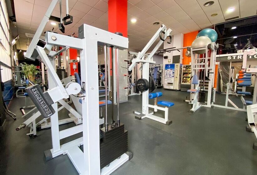 Hostel Gym Canovas Nerja