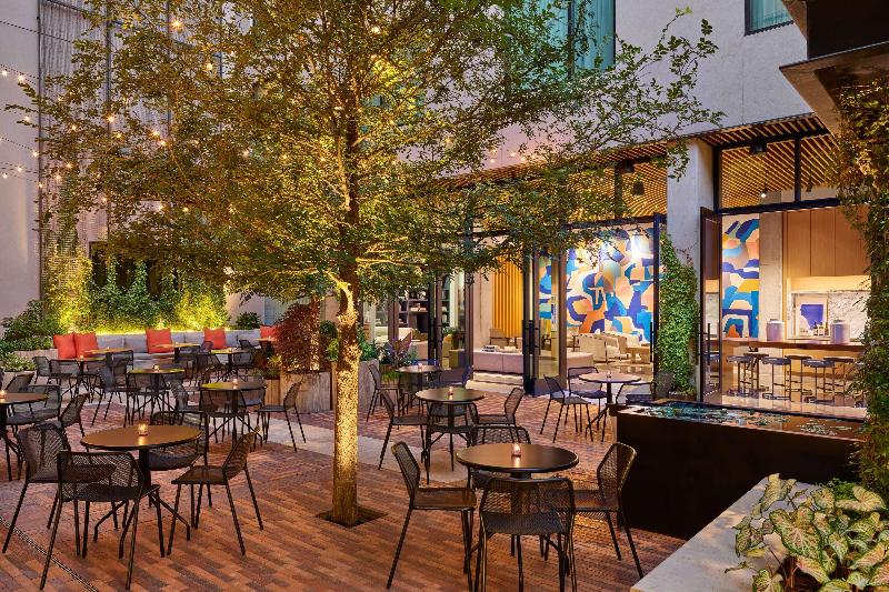 Отель Canopy By Hilton Austin Downtown