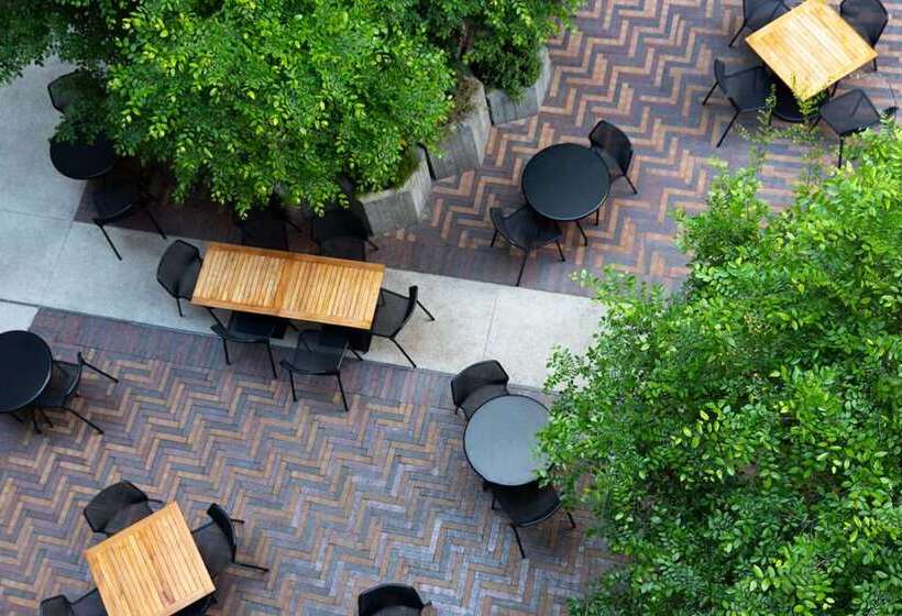 Отель Canopy By Hilton Austin Downtown