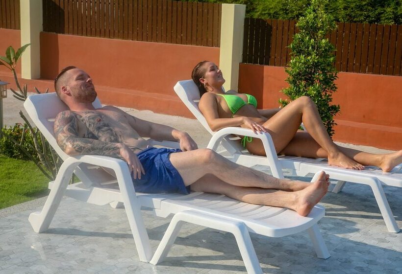 ホテル Cc Beach Resort