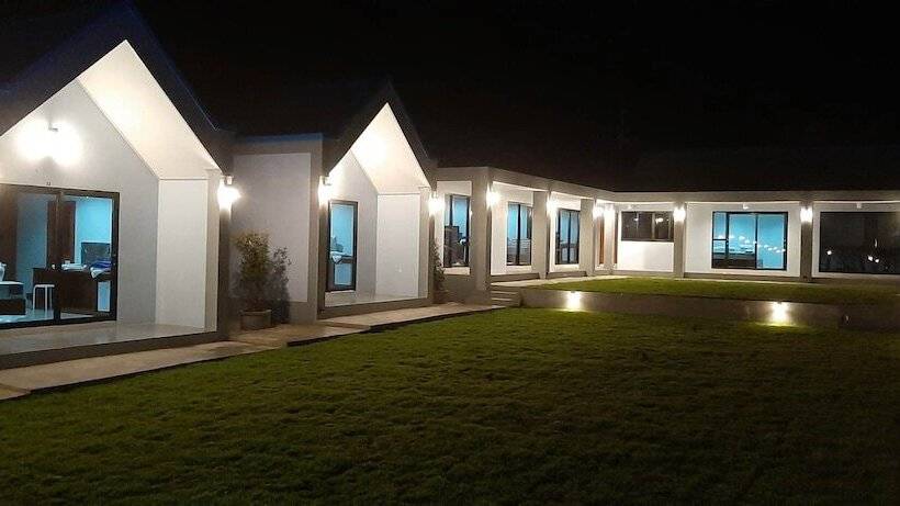 ホテル Cc Beach Resort