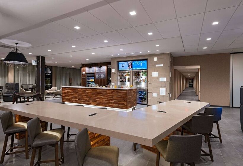 בית מלון כפרי Courtyard Dallas Grand Prairie