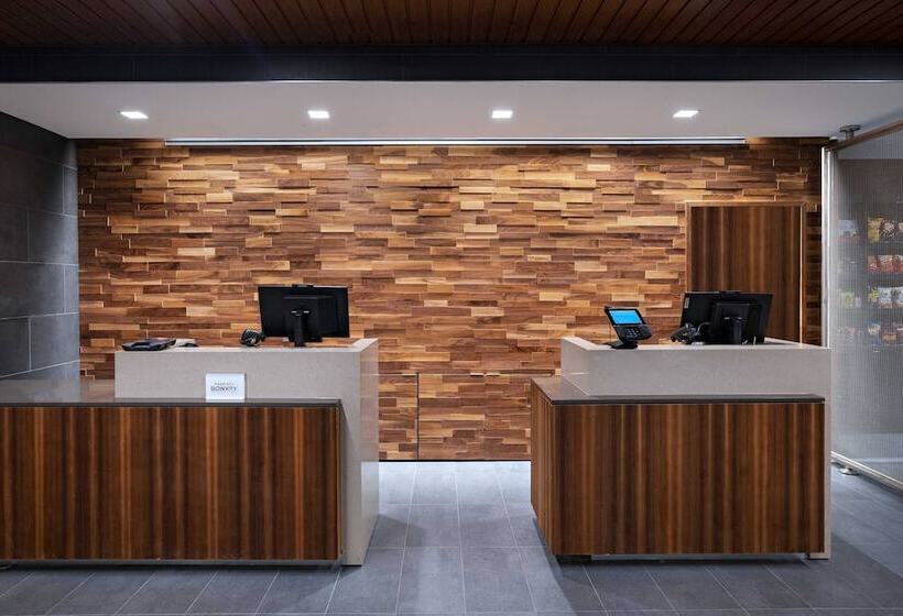 בית מלון כפרי Courtyard Dallas Grand Prairie