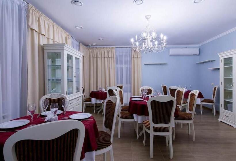 בית מלון כפרי Favorit