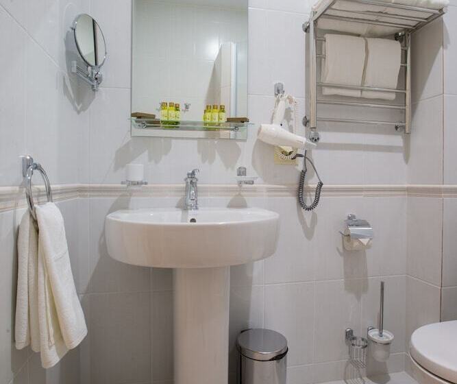 בית מלון כפרי Favorit