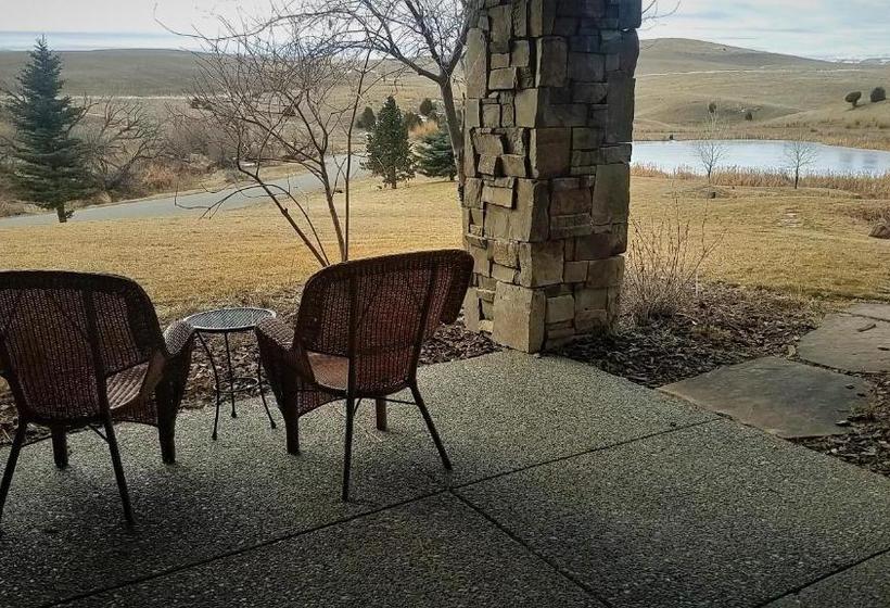 Отель Grey Cliffs Ranch