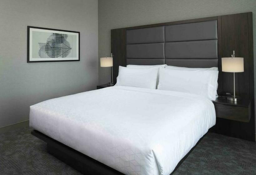 فندق Holiday Inn Express   Boston Logan Airport   Revere, An Ihg