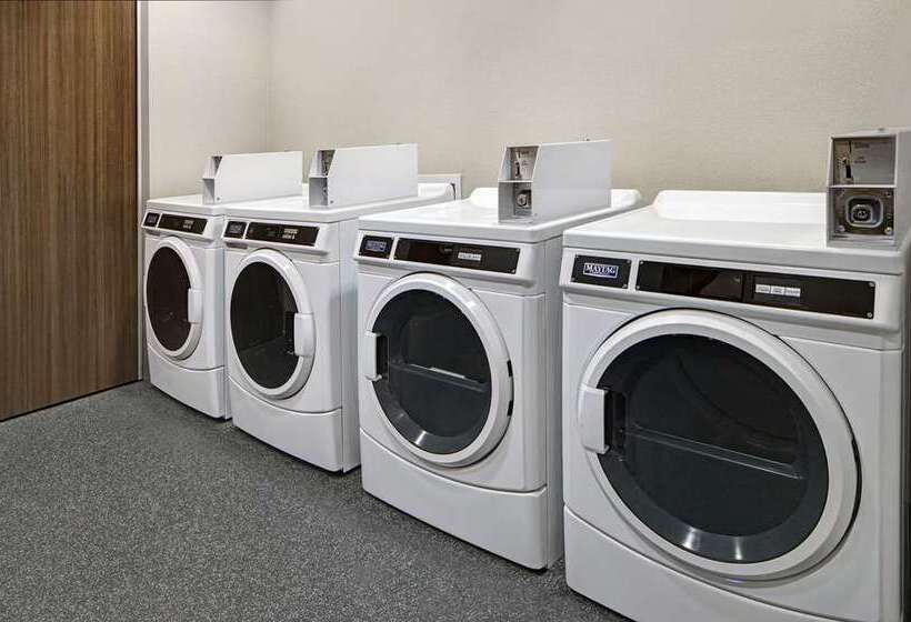 فندق Home2 Suites Asheville Airport