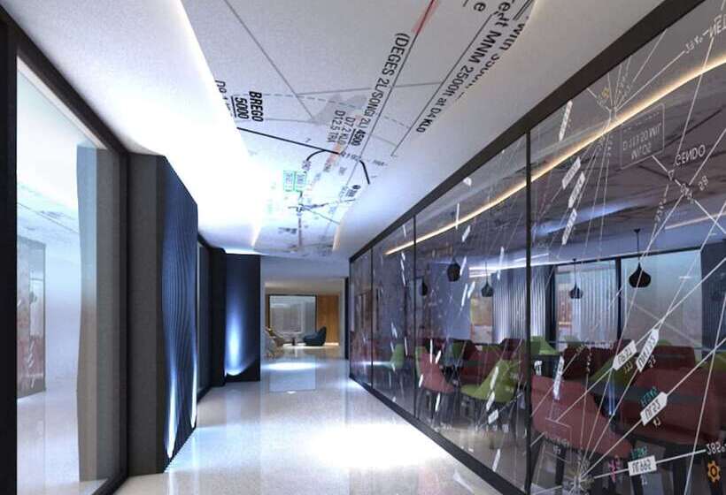 בית מלון כפרי Ibis Styles Bucharest Airport