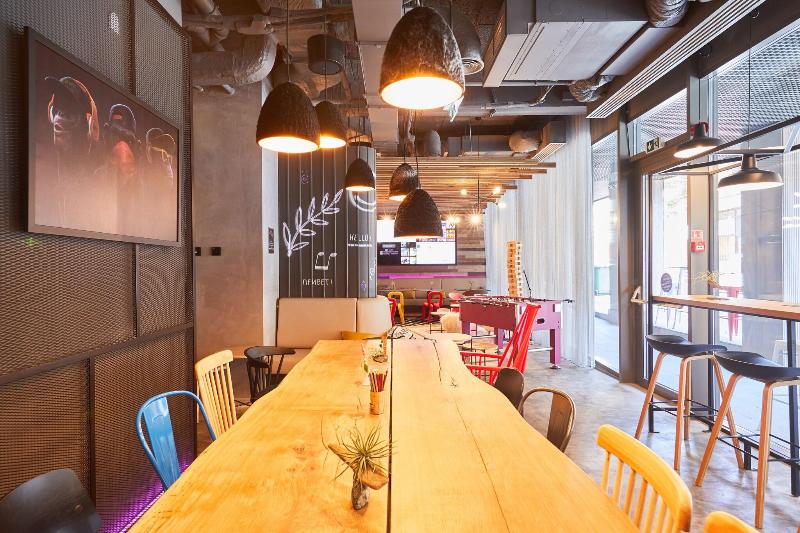 هتل Moxy Bucharest Old Town