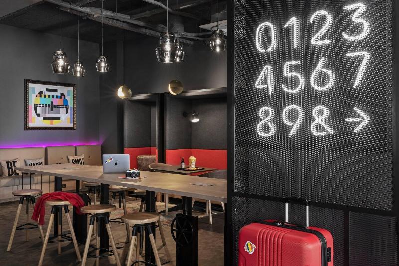 هتل Moxy Bucharest Old Town