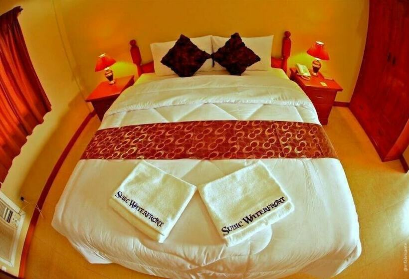 هتل Subic Waterfront Resort And