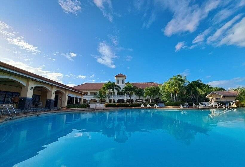 هتل Subic Waterfront Resort And