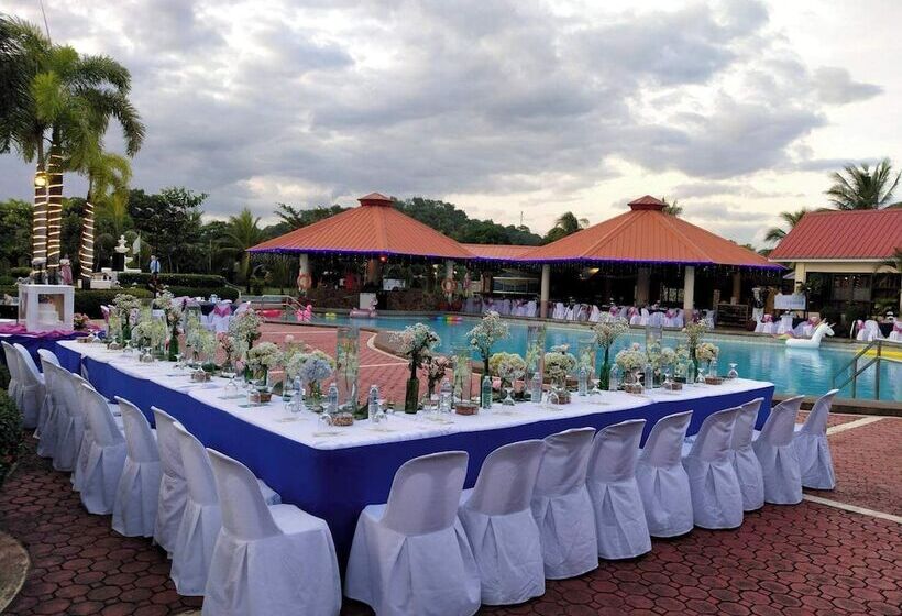 هتل Subic Waterfront Resort And