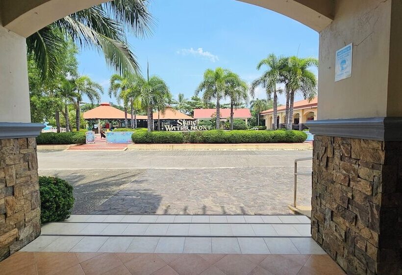 هتل Subic Waterfront Resort And