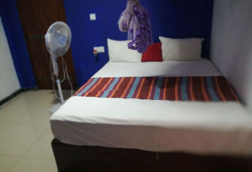 בית מלון כפרי Tiny Holiday Resort