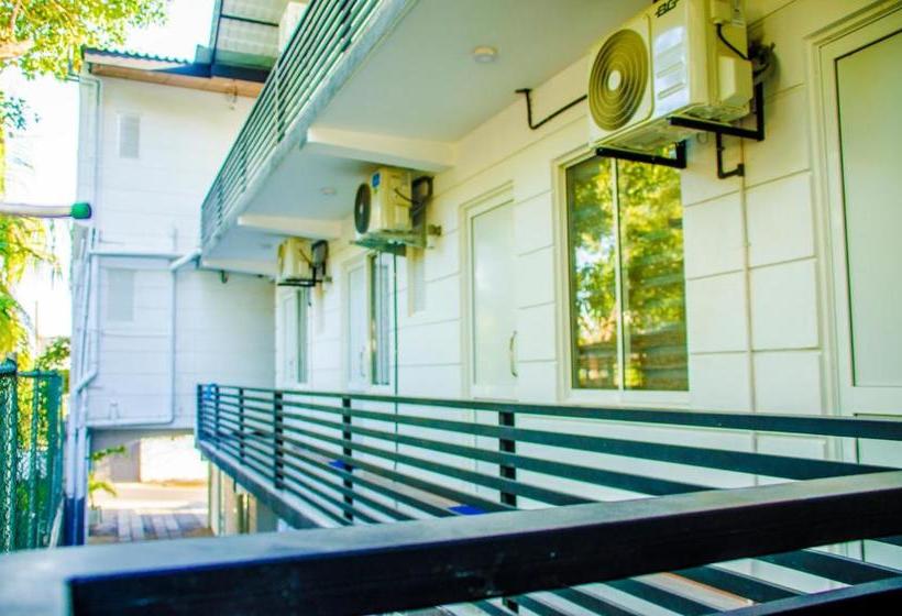 Отель Yoho Royal Mount Residence