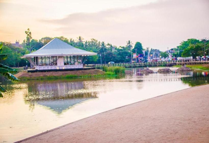 Отель Yoho Royal Mount Residence