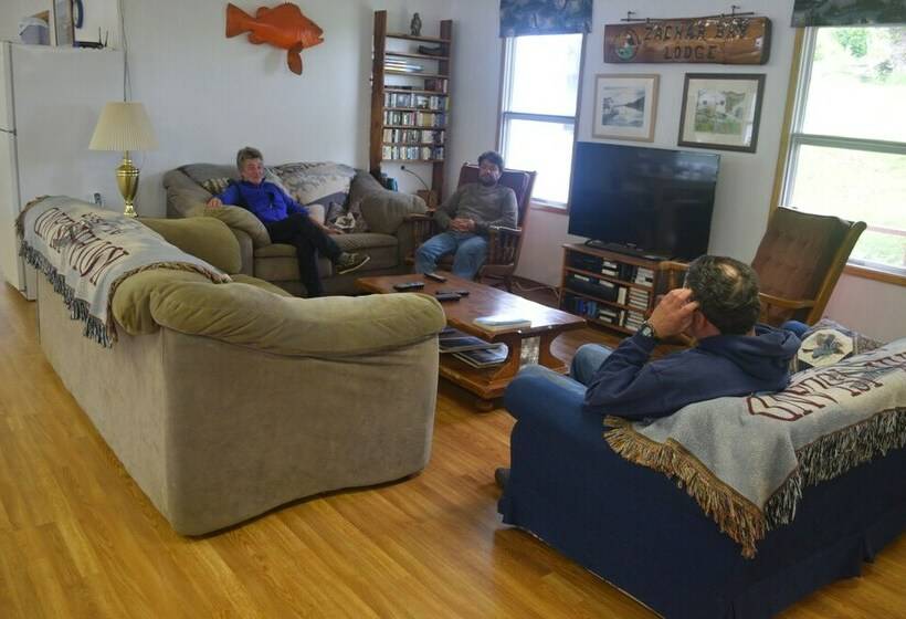 호텔 Zachar Bay Lodge Inc