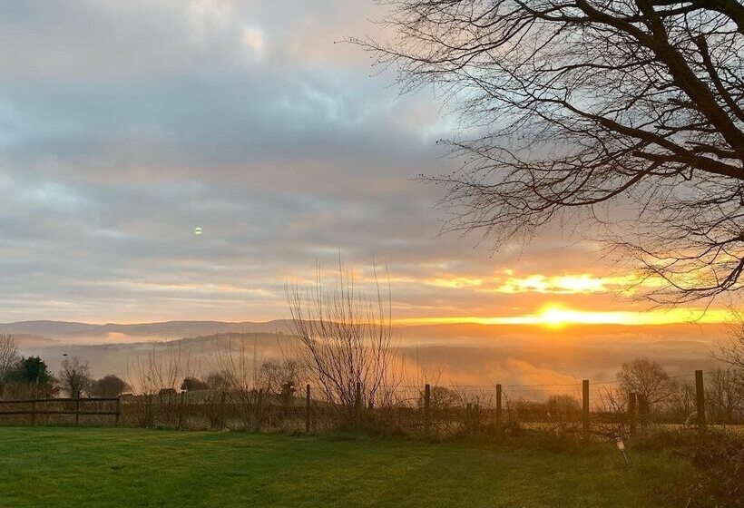 Pencastell Views Pod With Stunning Views