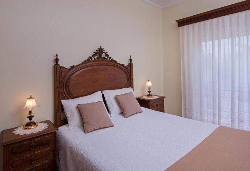 بنسيون Alojamento Correia