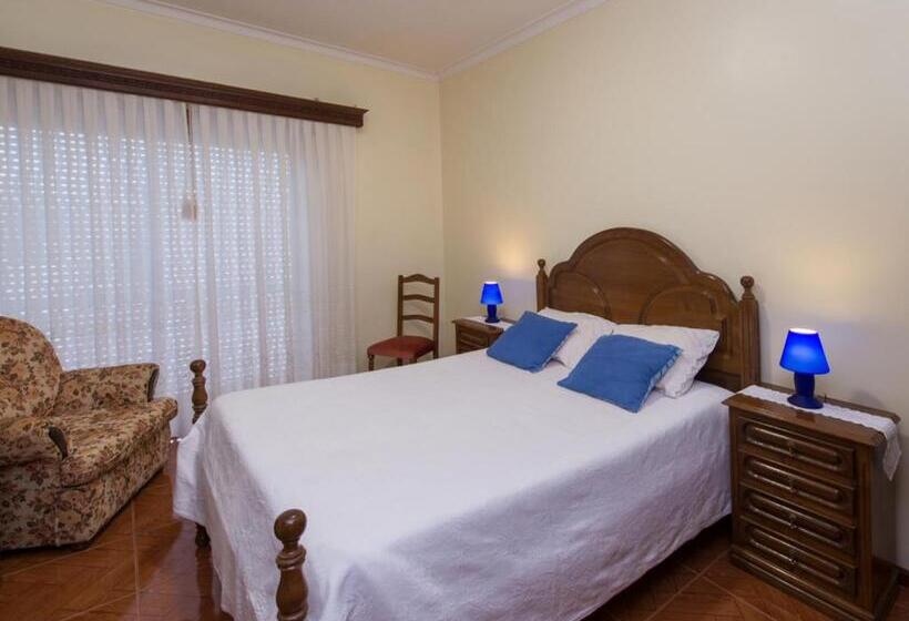 بنسيون Alojamento Correia