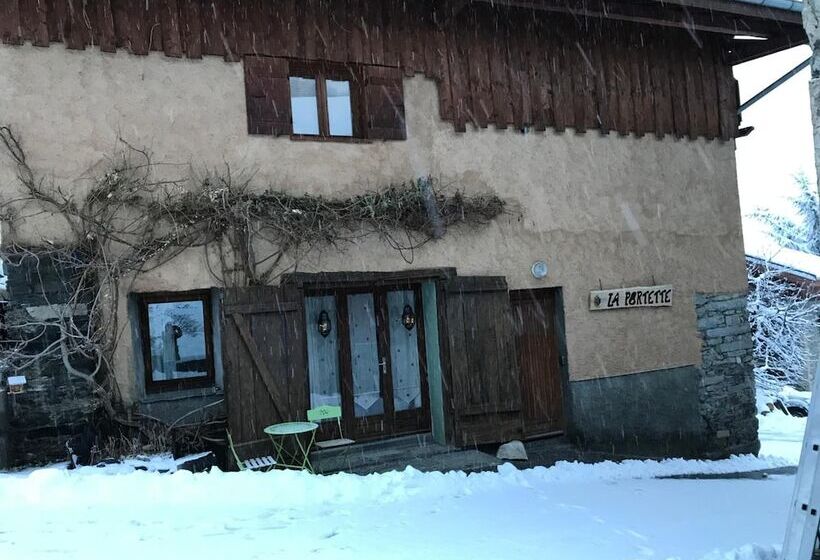 פנסיון B&b   La Portette