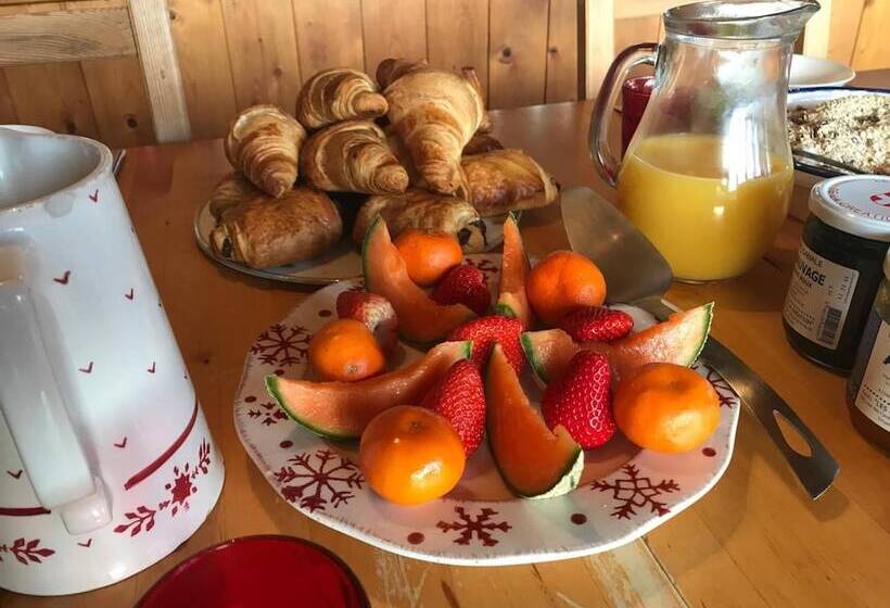 פנסיון B&b   La Portette