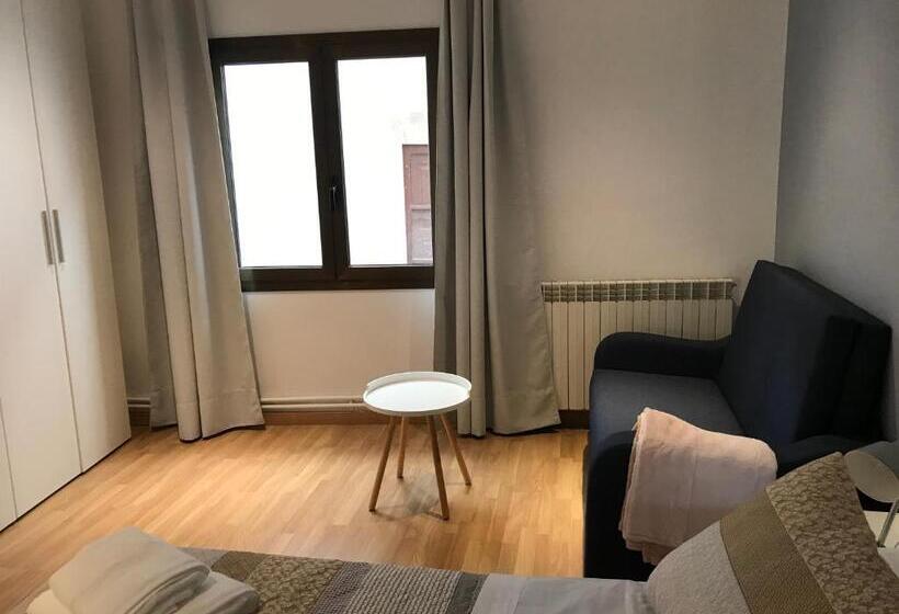 פנסיון Hostal Casiano Camarasa