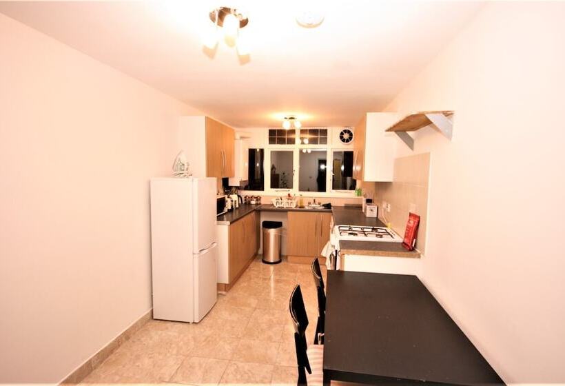 膳宿费 Parfett Guest House