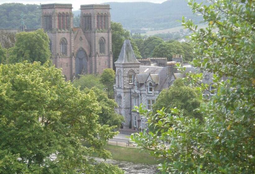 بنسيون Strathness House