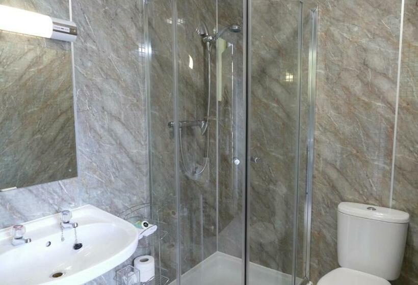 بنسيون Strathness House