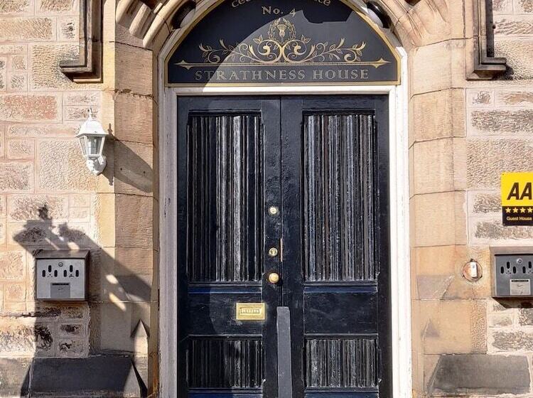 بنسيون Strathness House