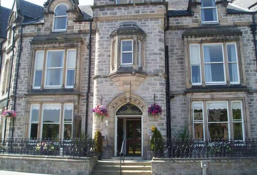 بنسيون Strathness House
