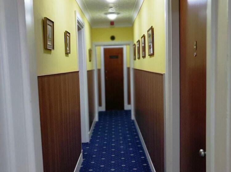 بنسيون Strathness House