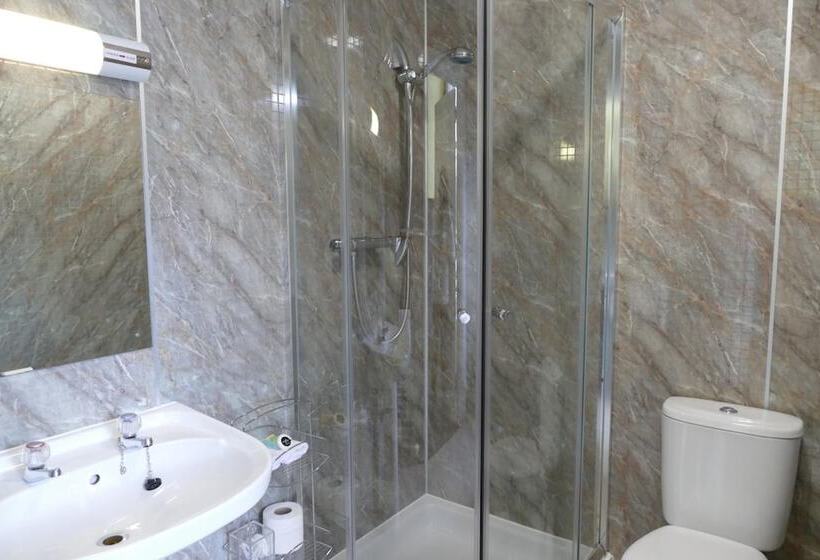 بنسيون Strathness House