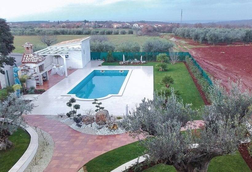 פנסיון Villa Anamarija