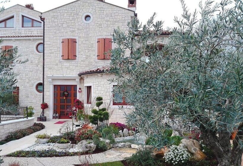 ペンション Villa Anamarija