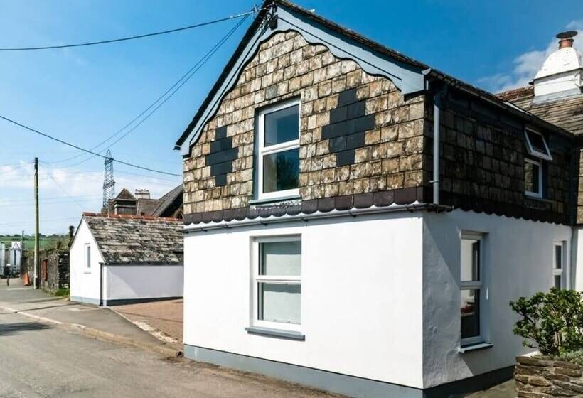 Sandown Cottage