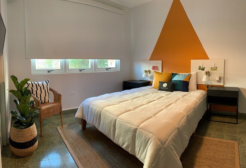 Santurcia Hostel   Adults Only