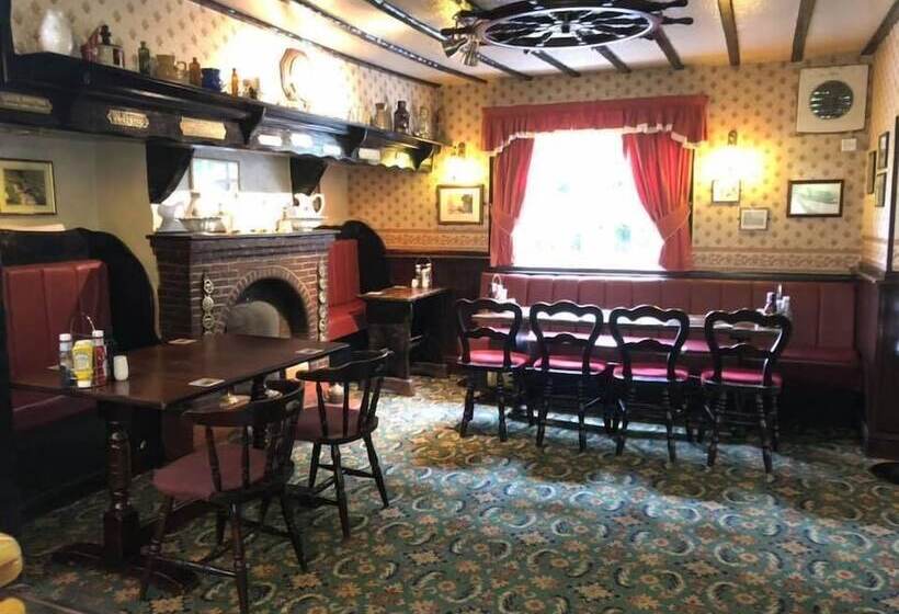 The Dog & Doublet Inn