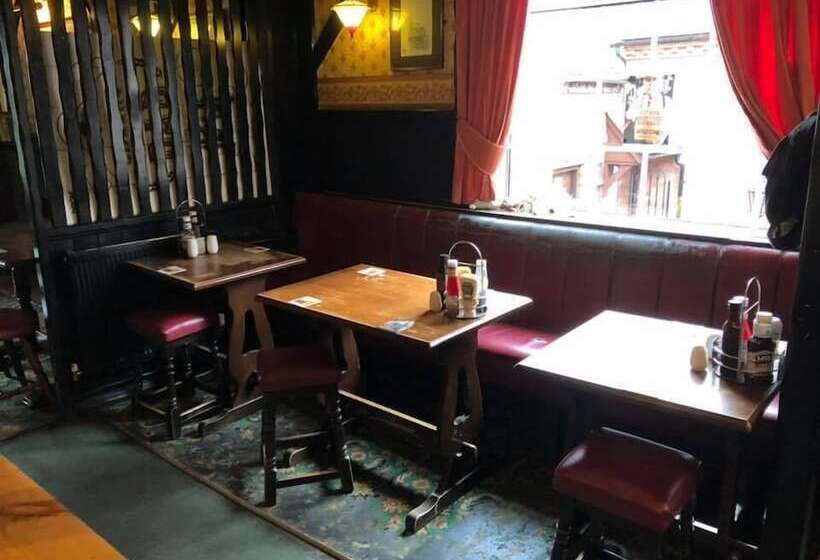 The Dog & Doublet Inn