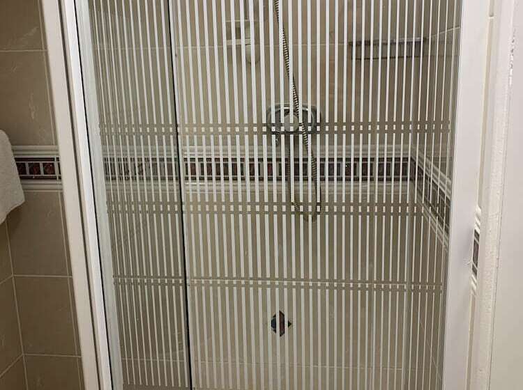 The Dog & Doublet Inn