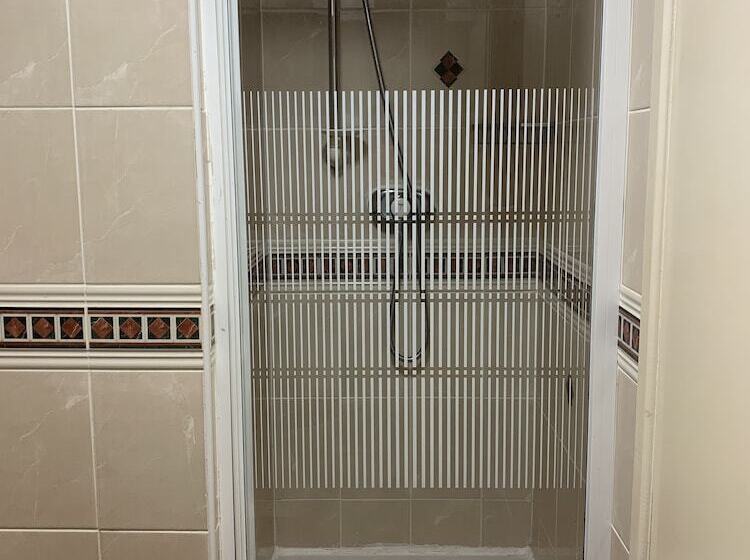 The Dog & Doublet Inn