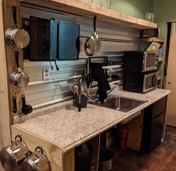 City House Hostel Poconos