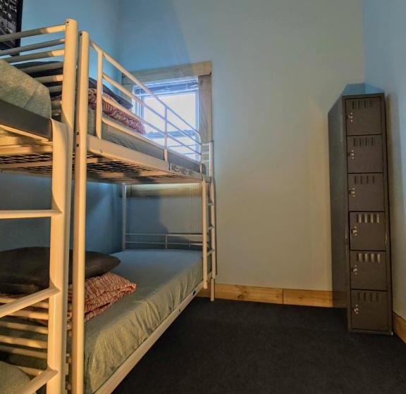 City House Hostel Poconos