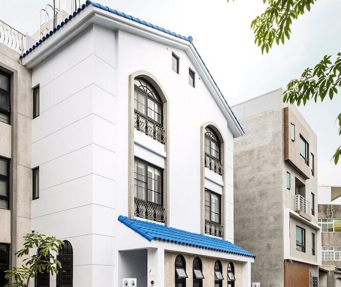 تختخواب و صبحانه Madam's Mansion Homestay