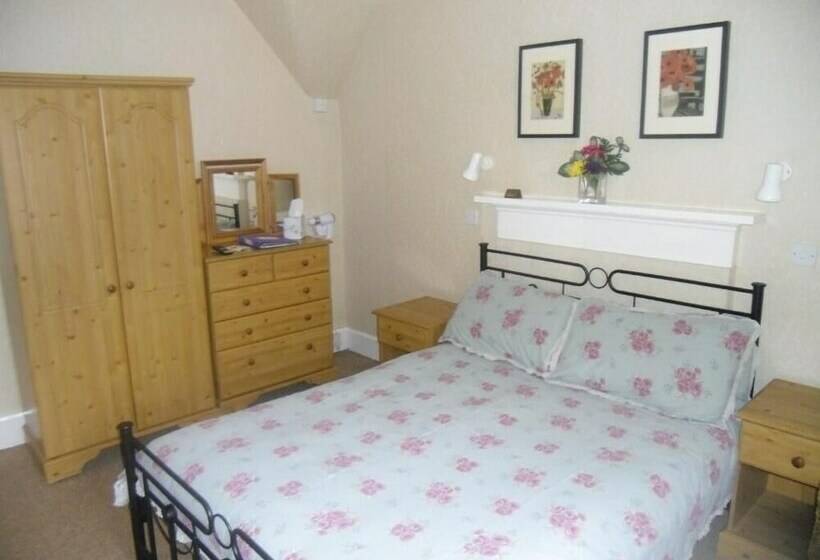 فندق فئة نجمة واحدة The Ormidale