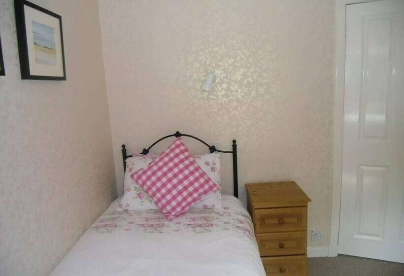 فندق فئة نجمة واحدة The Ormidale